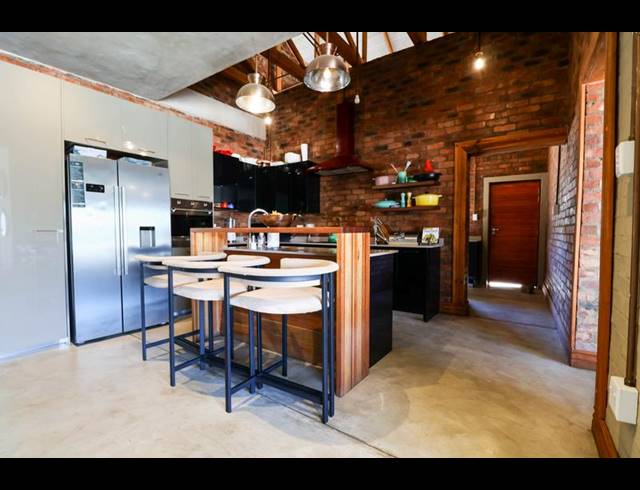 4 BEDROOM HOUSE FOR SALE IN COPPERLEAF ESTATE